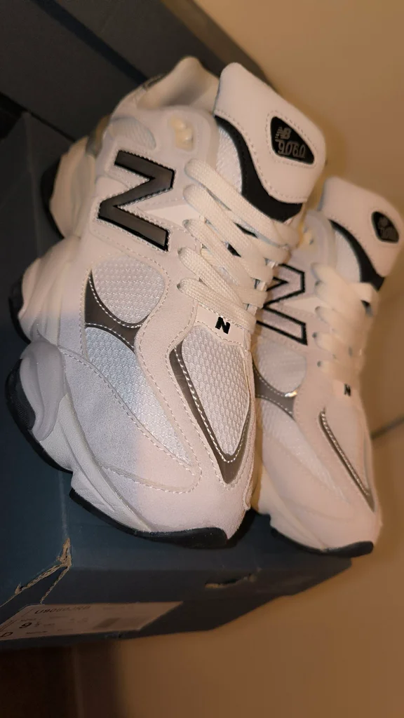 Zapatilla New Balance 9060 – photo 2